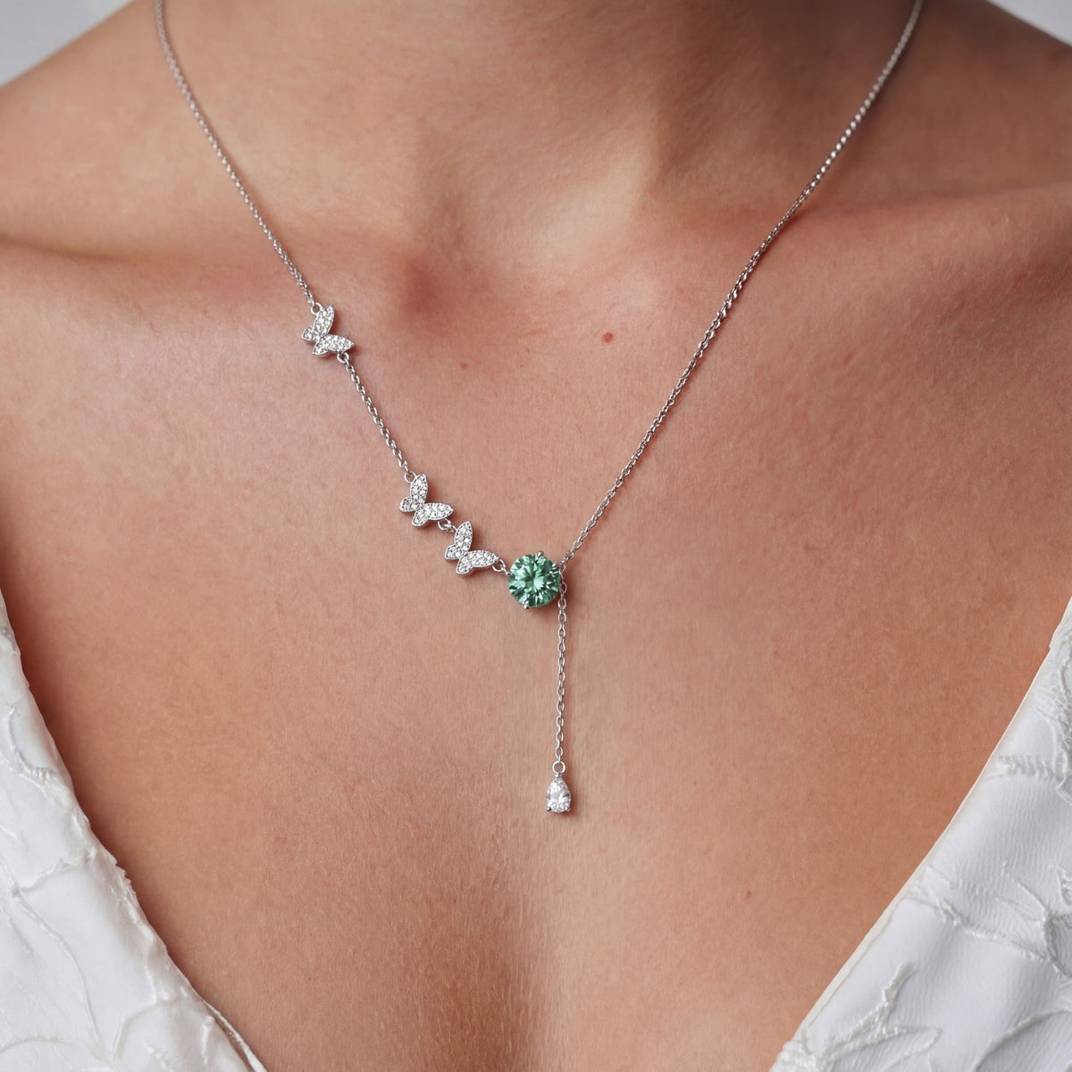 Butterfly Dreams Lariat — Amaurine (view 4)