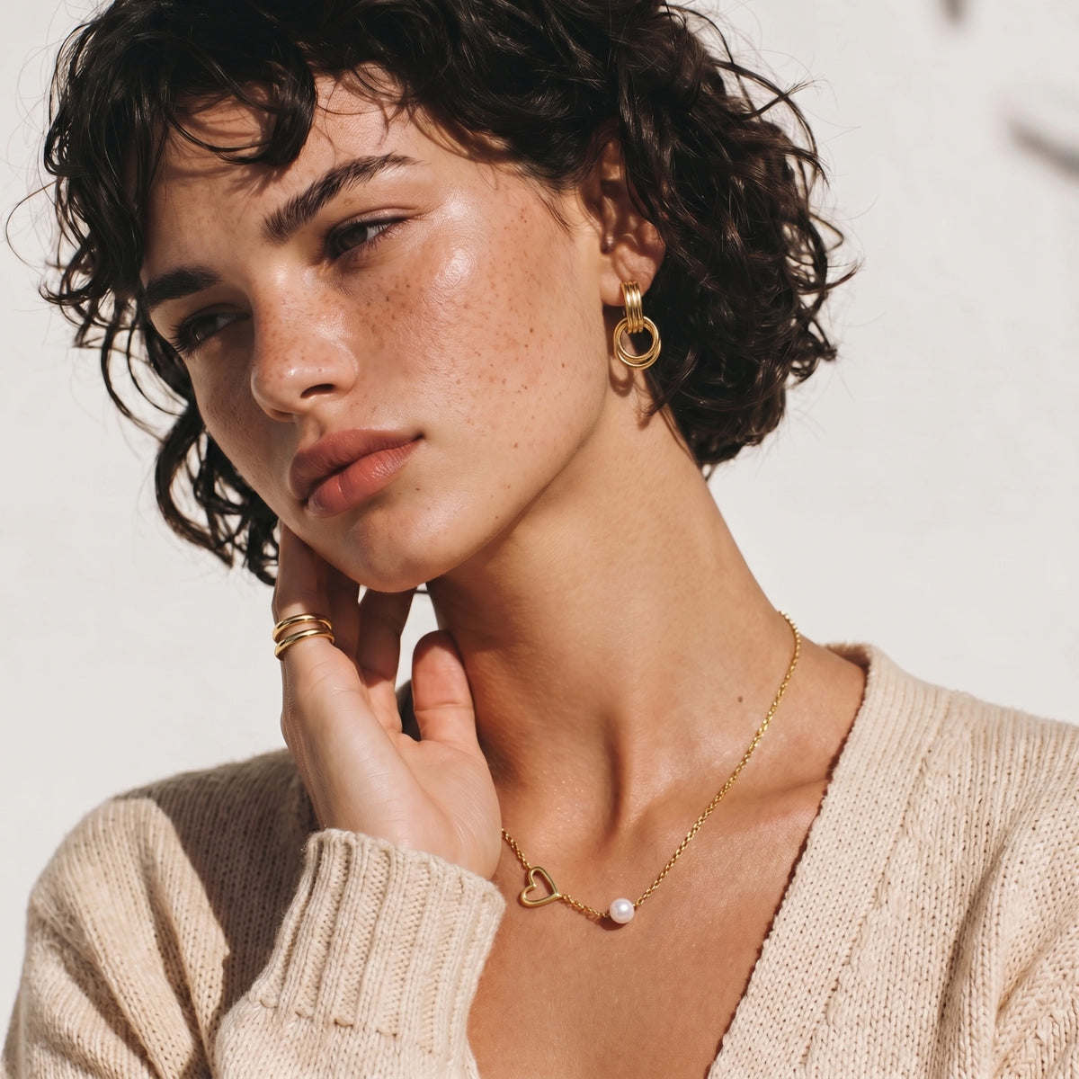 Linear Loop Drops — Gold-plated steel — Amaurine (view 4)