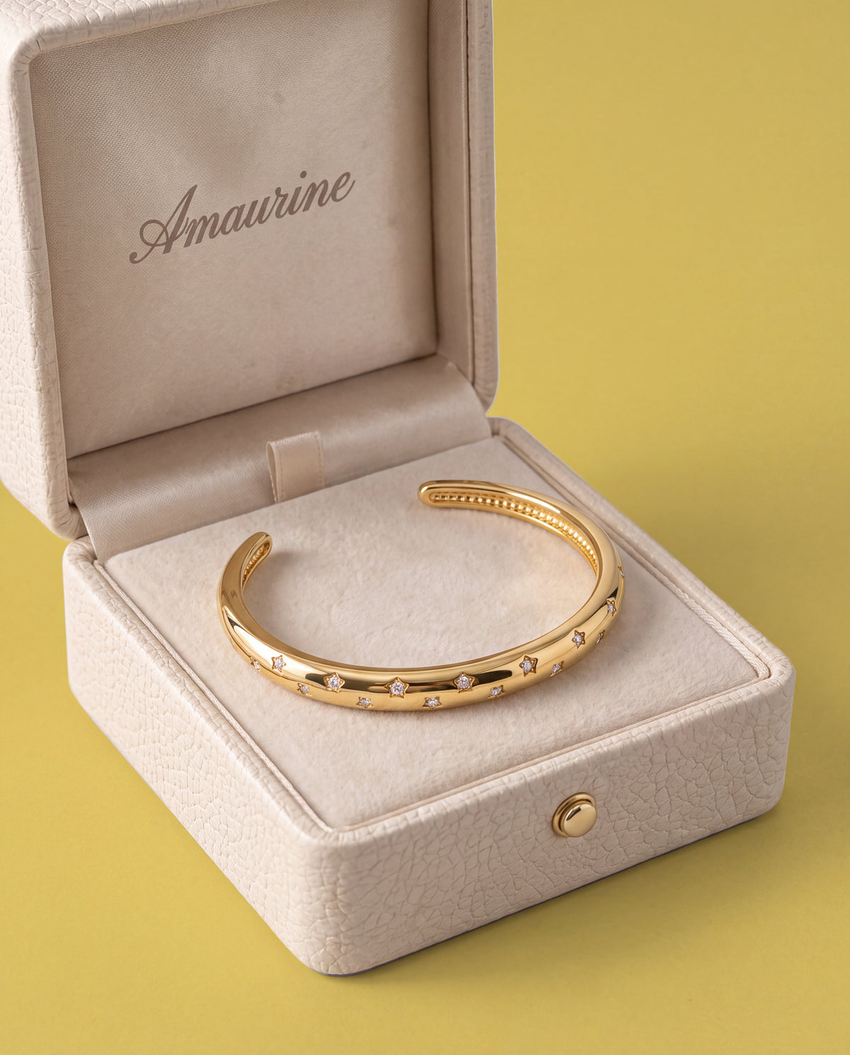 Éclat Cuff — presentation box