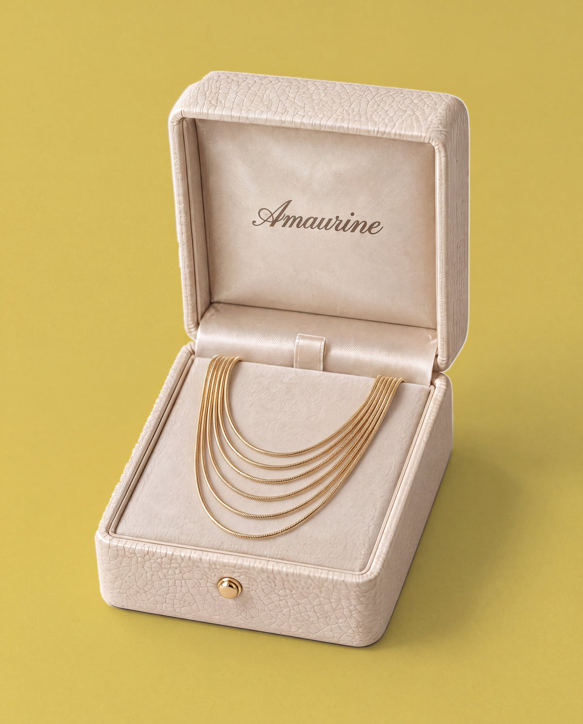 Harpe Layered Necklace — presentation box