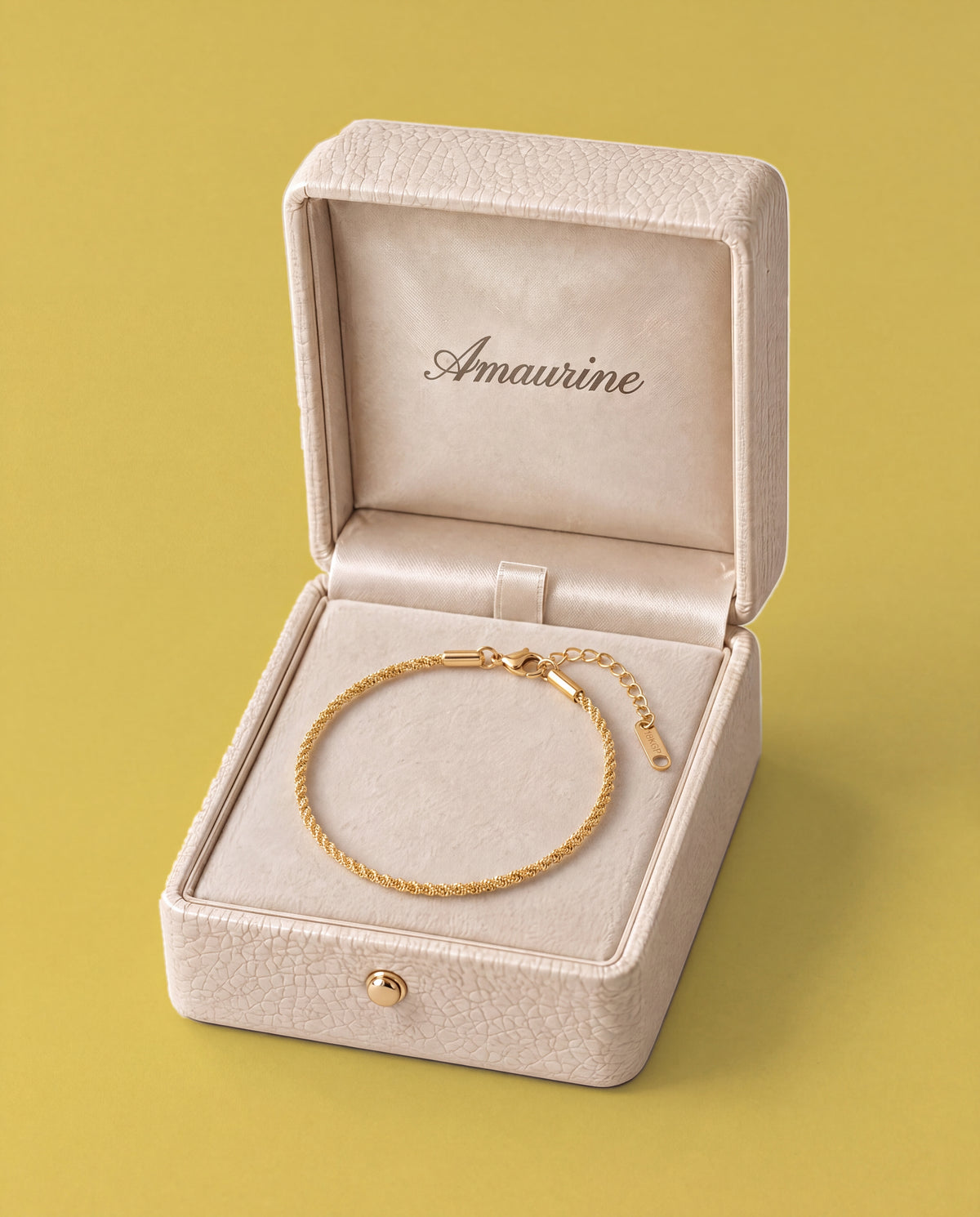 Lueur Chain Bracelet — presentation box
