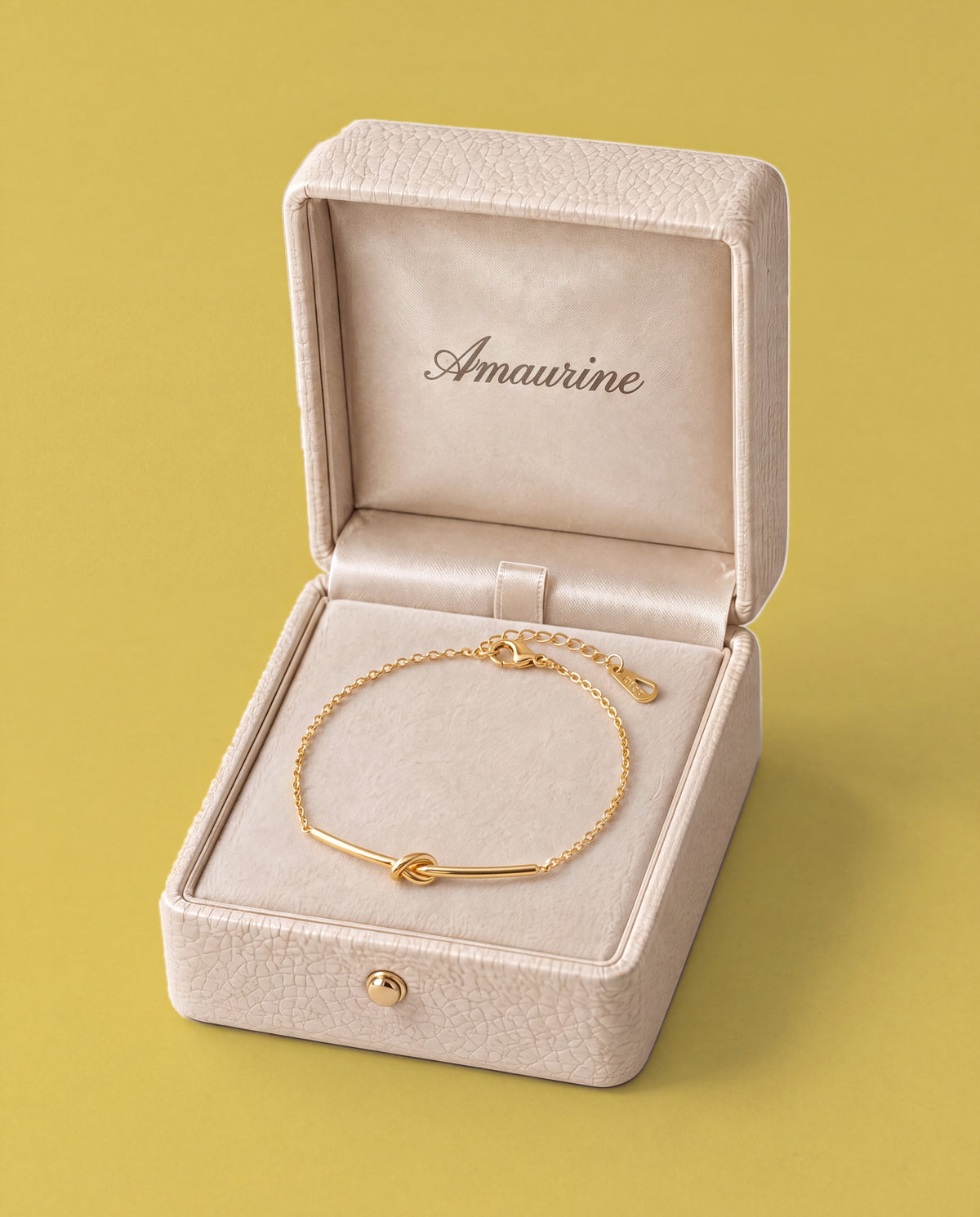 Torsade Bar Bracelet — presentation box