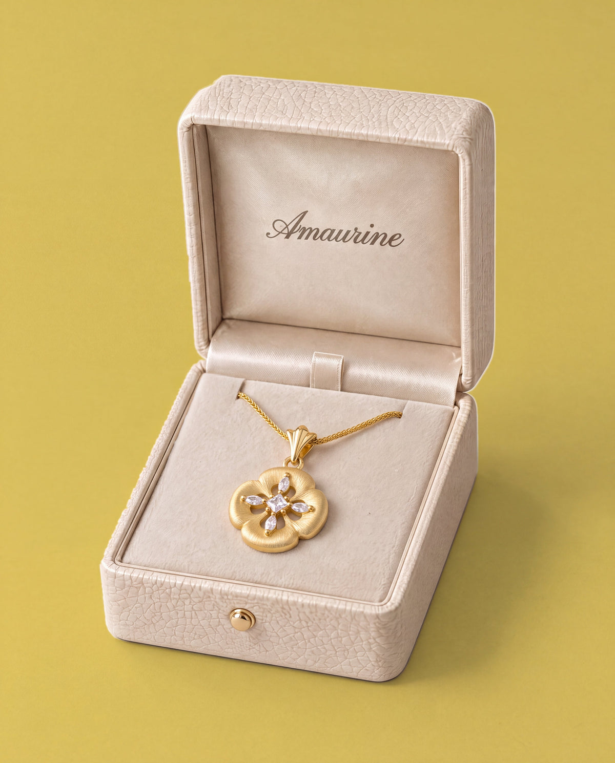 Floraison Pendant Necklace — presentation box