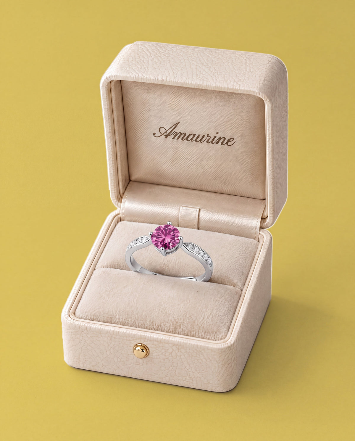 Dragée Solitaire Ring — presentation box