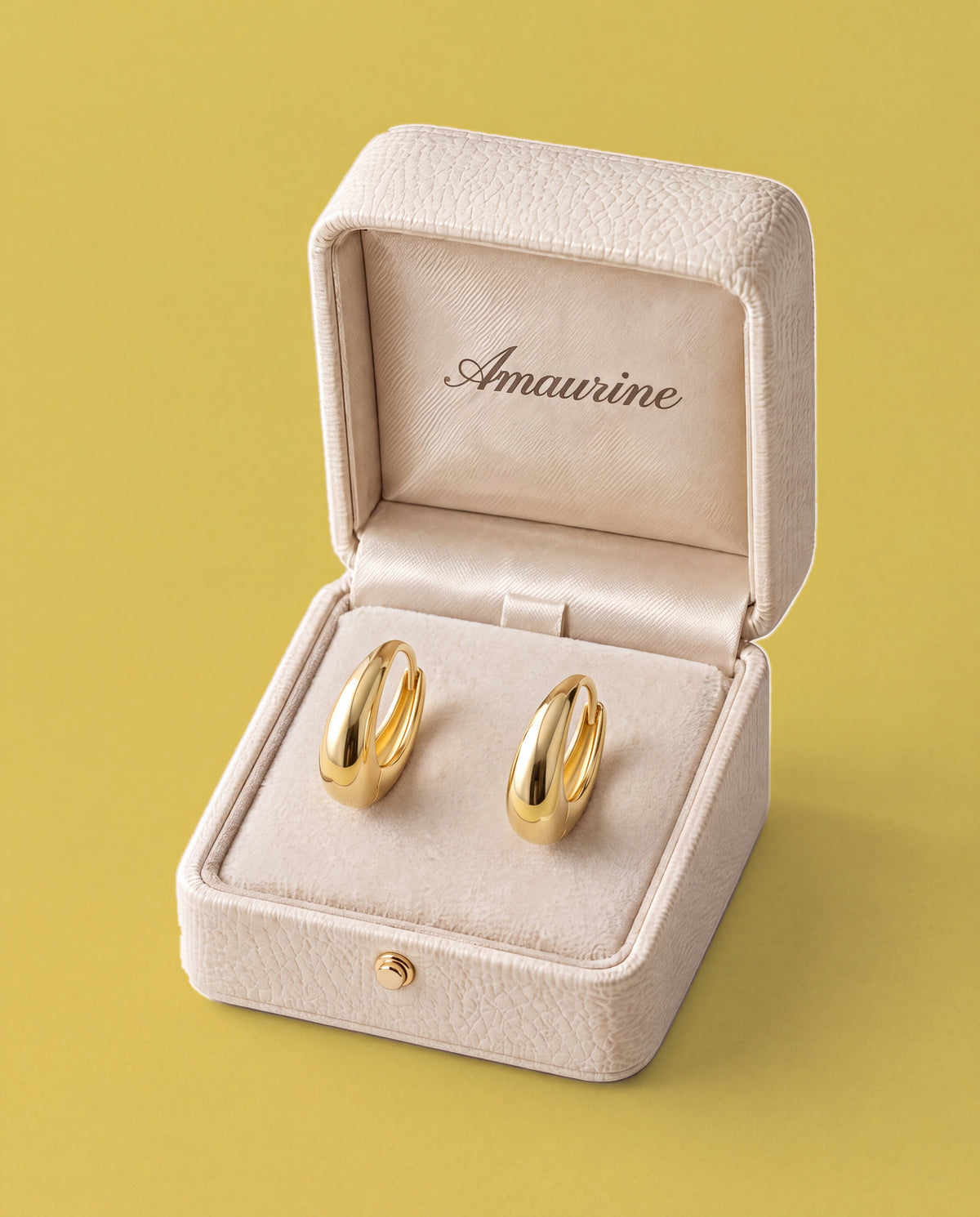 Biseau Huggie Hoops — presentation box
