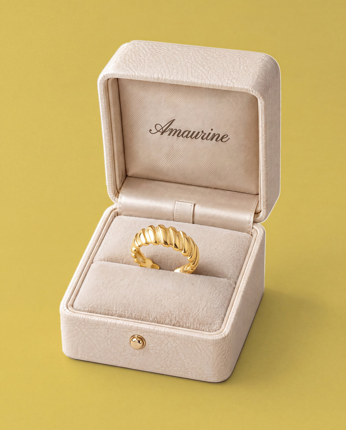 Molette Ridge Ring — presentation box