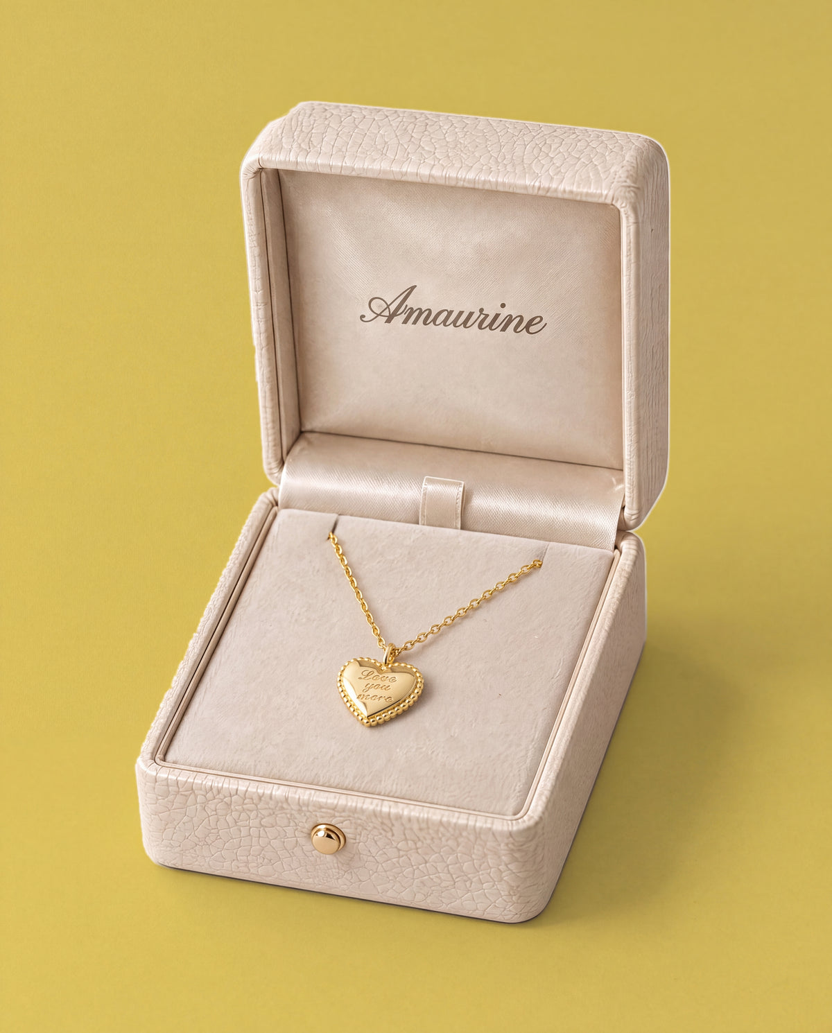 Murmure Heart Necklace — presentation box