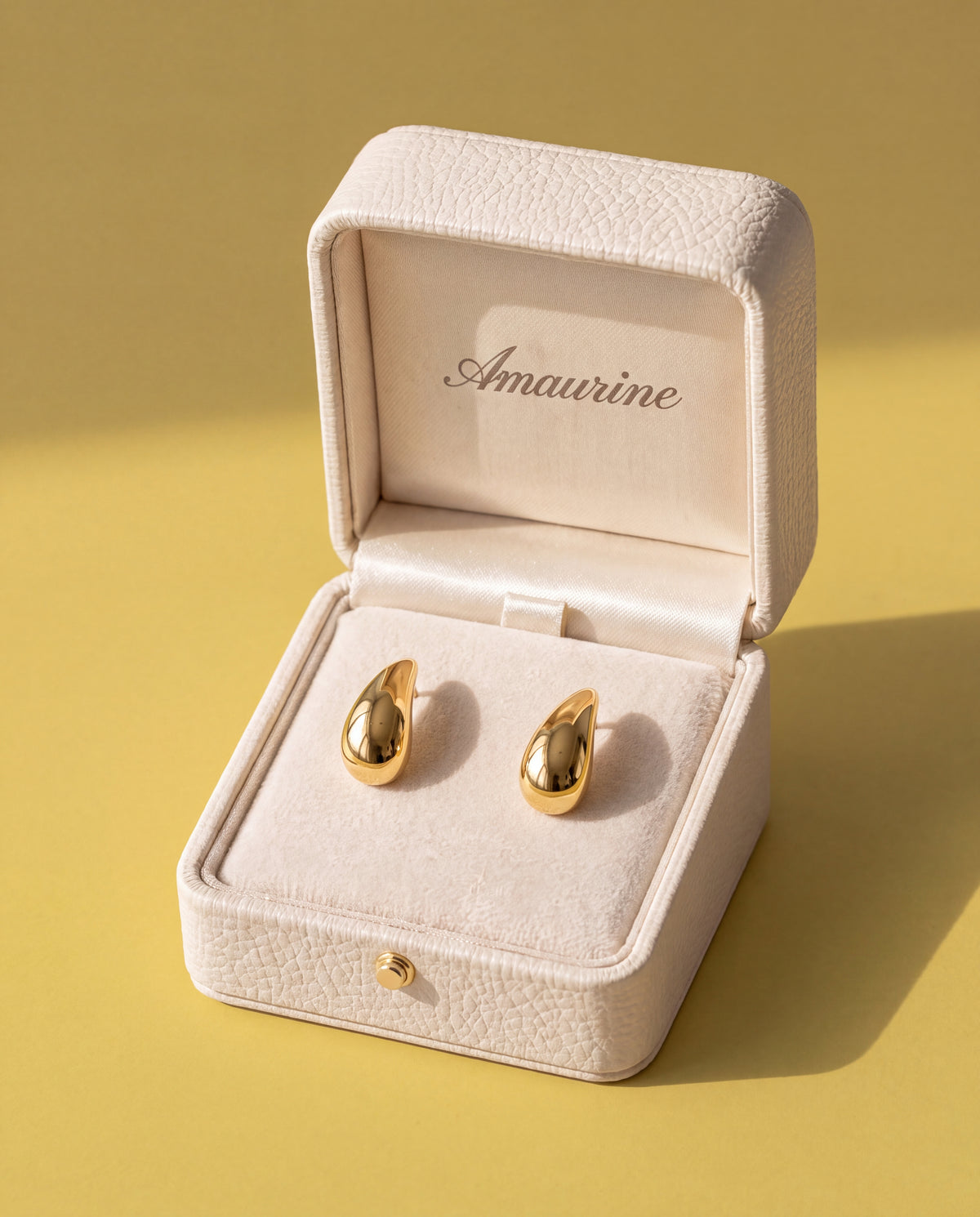 Goutte Teardrop Studs — presentation box