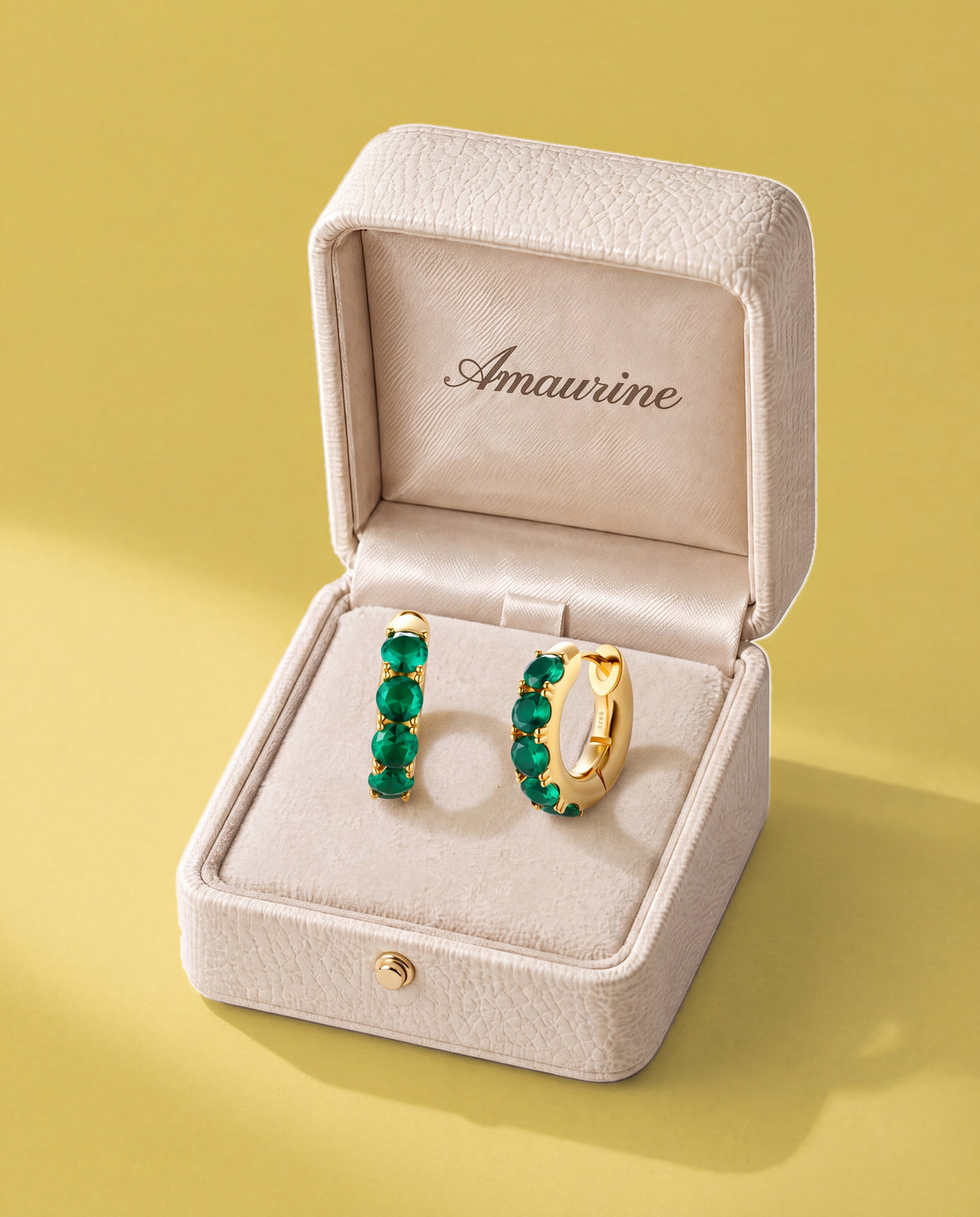 Verrière Huggie Hoops — presentation box