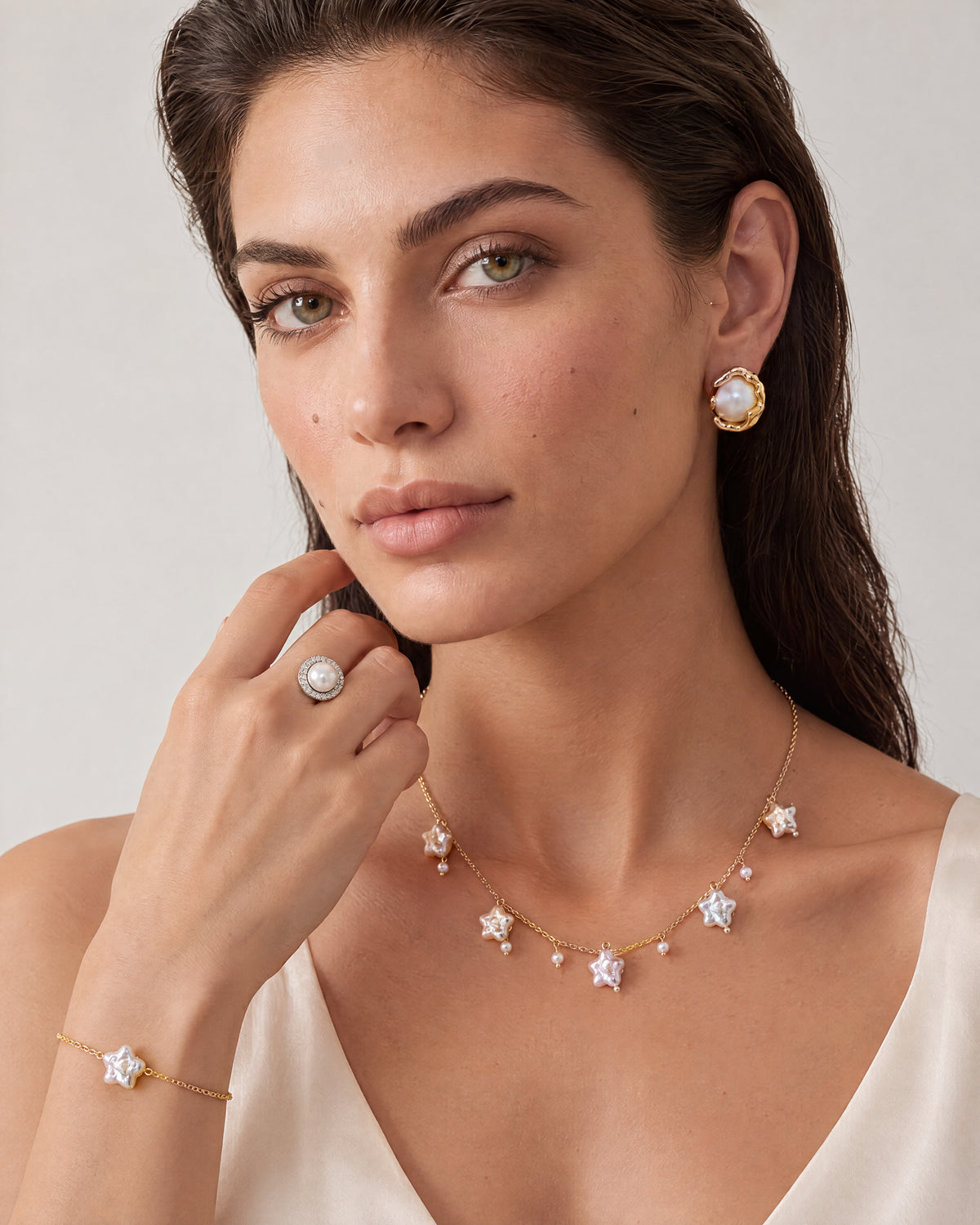 Alcôve Pearl Studs — Amaurine