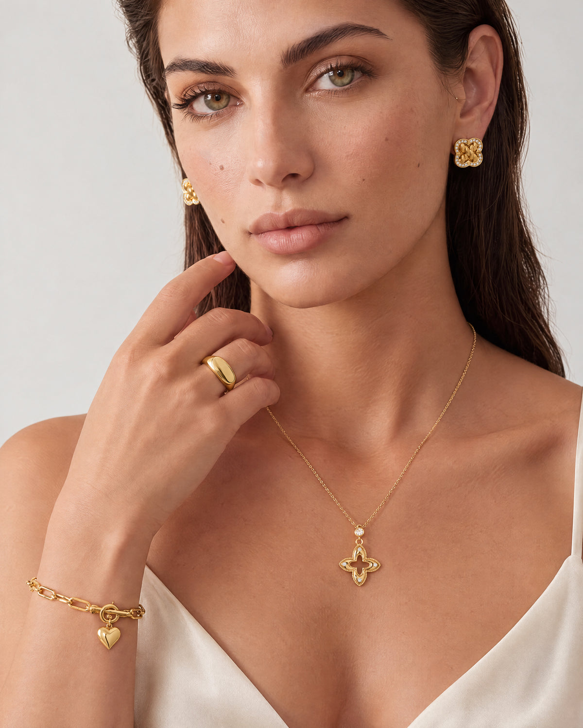 Cachet Signet Ring — Amaurine
