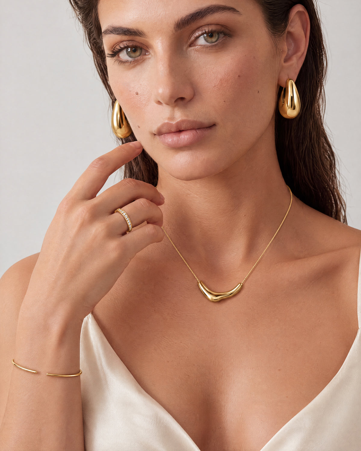 Chaussée Row Ring — Amaurine