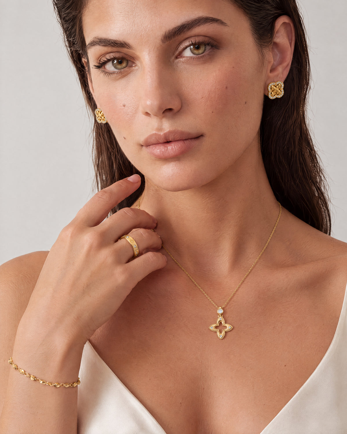 Quadrilobe Pendant Necklace — Amaurine