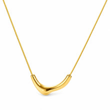 Coulée Curve Necklace — Amaurine