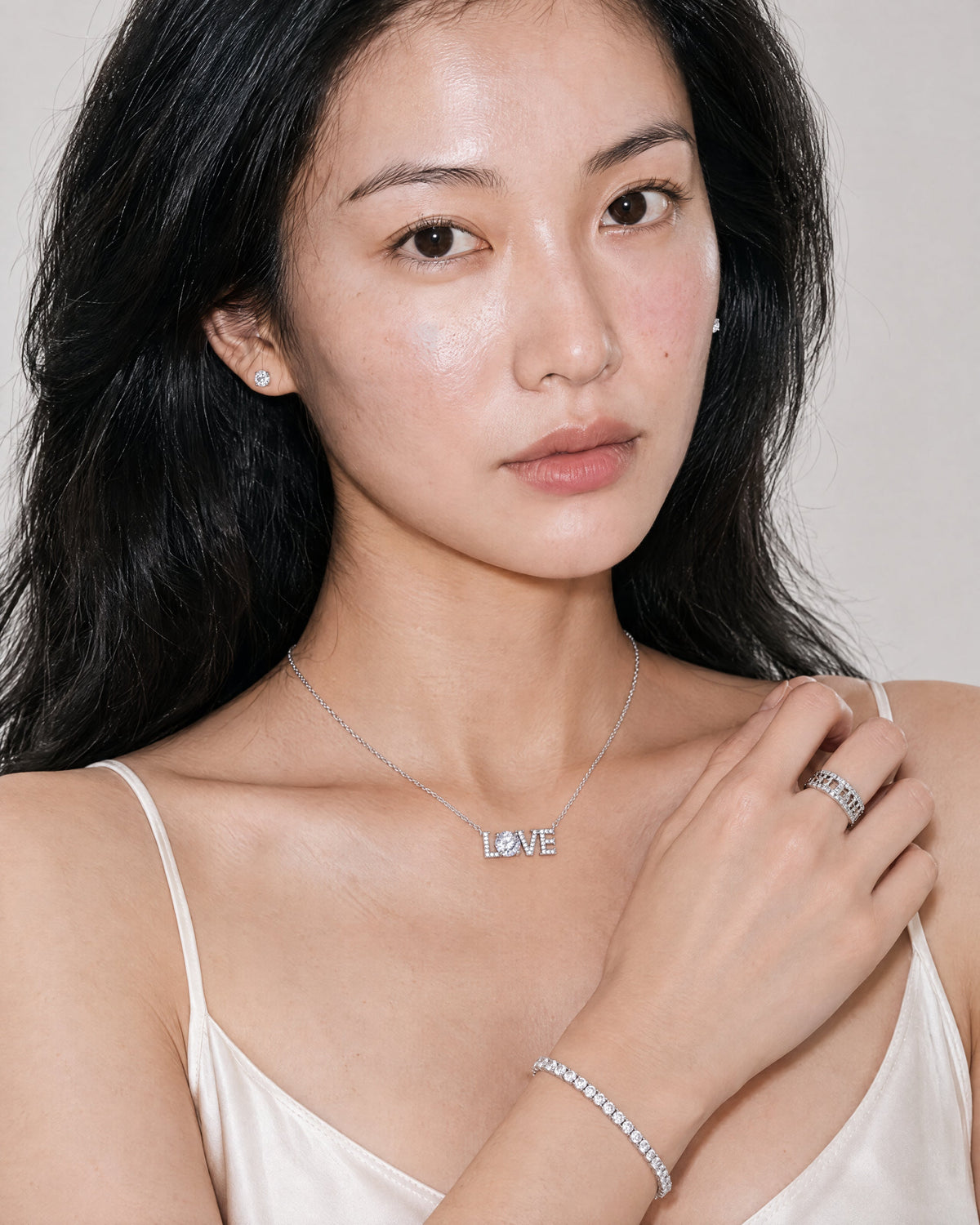 Aveu Script Necklace — Amaurine
